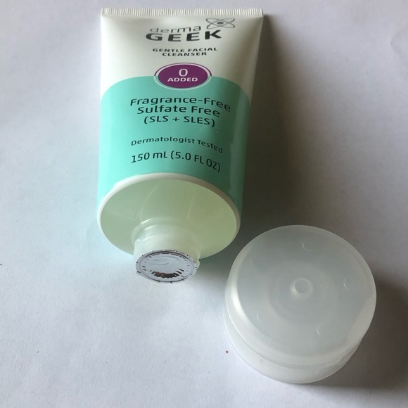 derma GEEK Gentle Facial Cleanser and Detoxifying Facial Serum Beta Hydroxy Acid - Picture 9 of 9